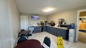 Free daily continental breakfast