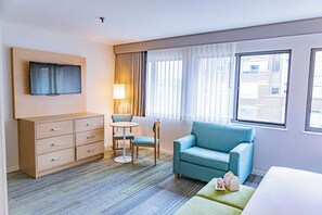 Premium bedding, pillowtop beds, in-room safe, desk
