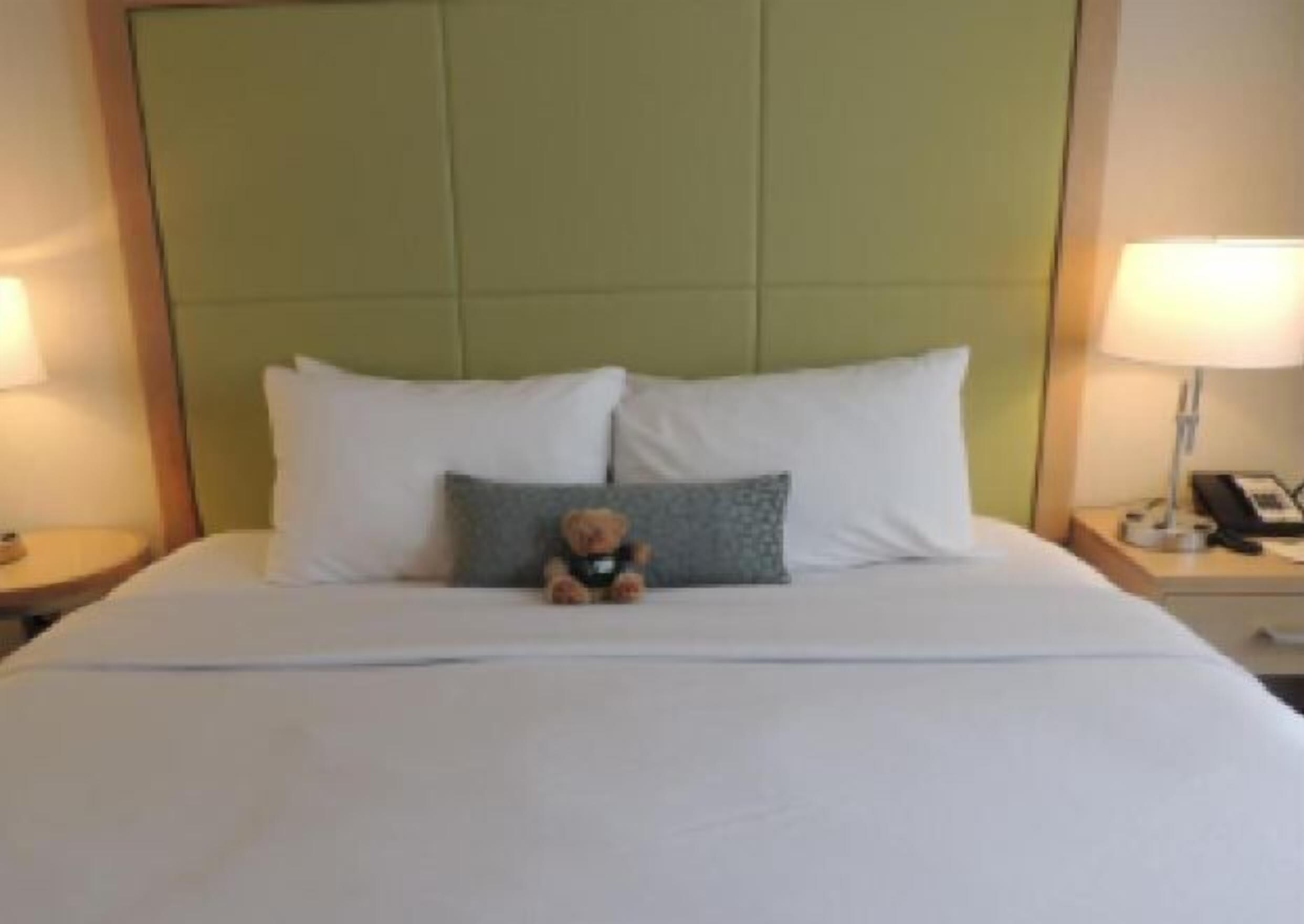 Ropa de cama de alta calidad y colchones con acolchado adicional