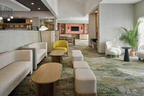 Lobby lounge - Courtyard by Marriott Virginia Beach Norfolk (Virginia Beach)