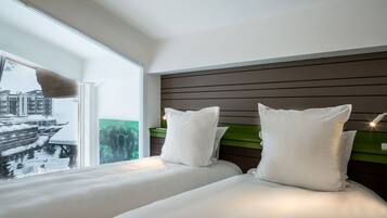 Suite XXL | Premium bedding, in-room safe, free WiFi, bed sheets