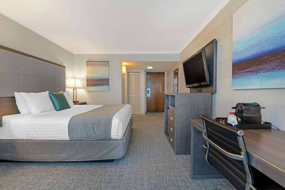 In-room safe, desk, laptop workspace, iron/ironing board