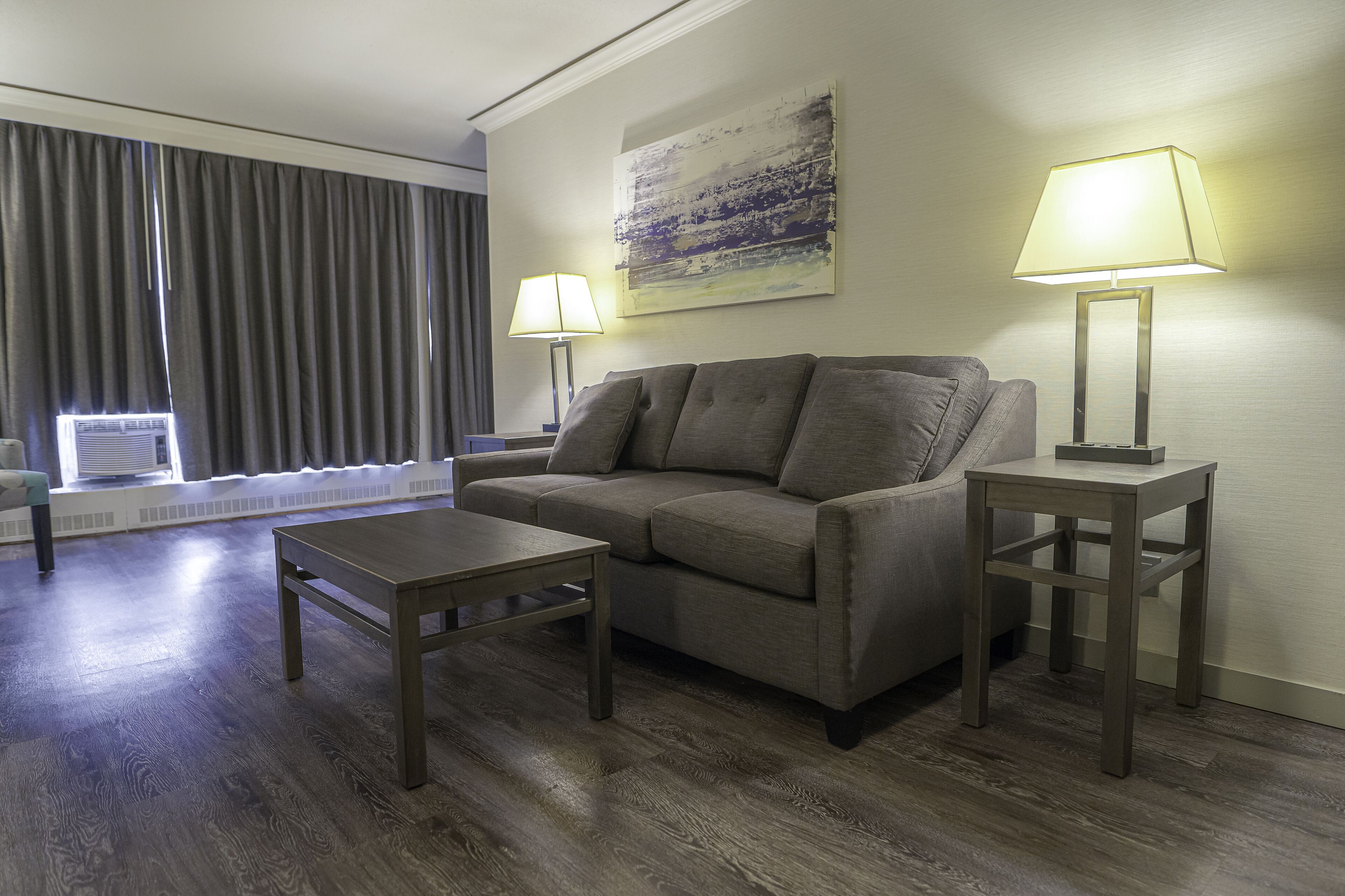 37-inch flat-screen tv with cable channels, tv, ipod dock