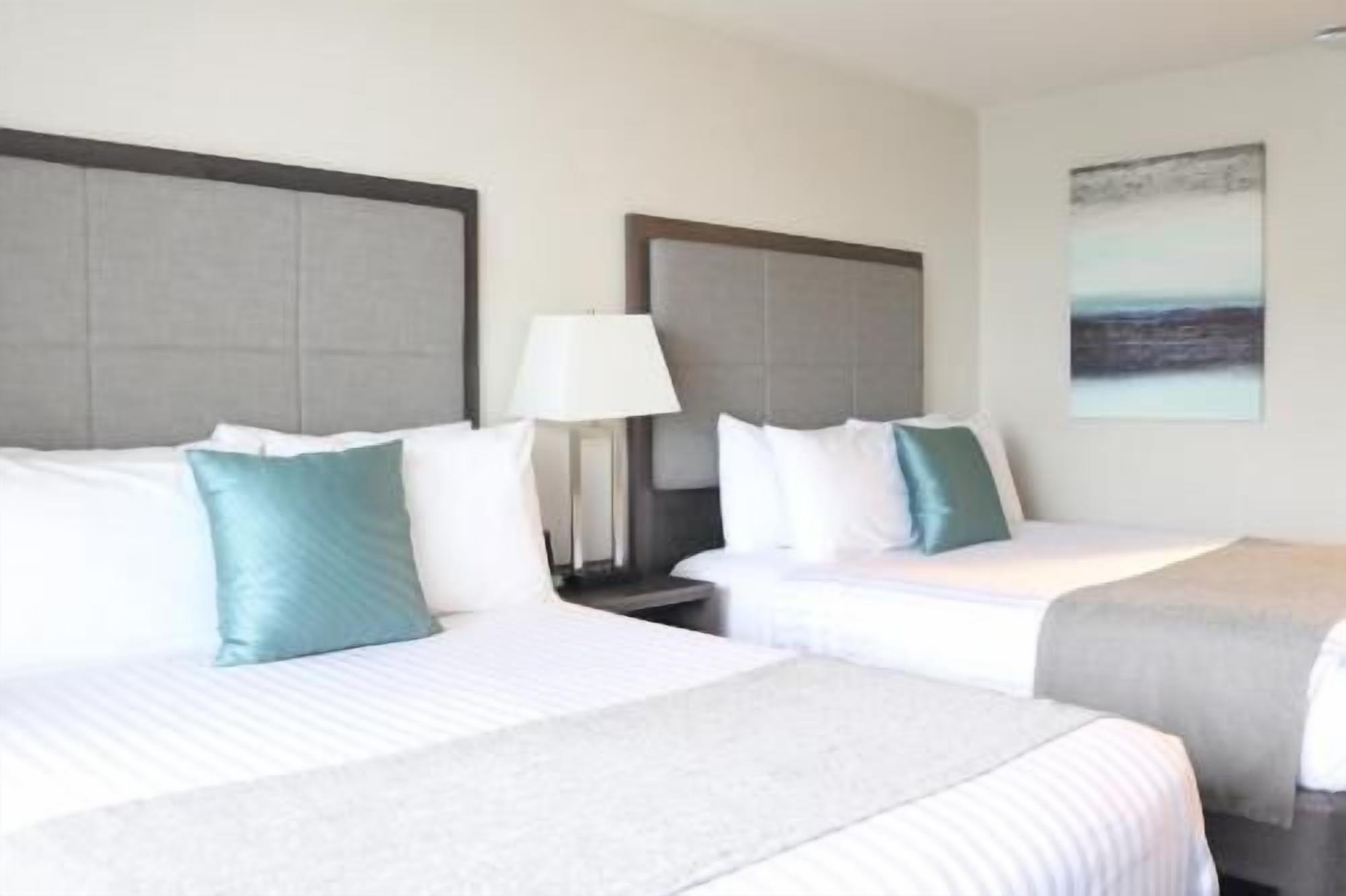 In-room safe, individually furnished, desk, laptop workspace