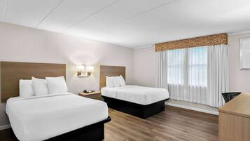 Hochwertige Bettwaren, Zimmersafe, Schreibtisch, Bügeleisen/Bügelbrett