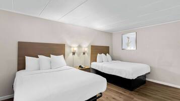 Seprai premium, brankas, meja kerja, dan setrika/meja setrika