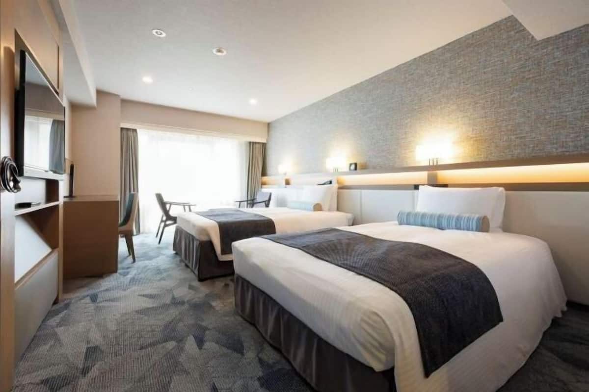 Down duvets, in-room safe, individually furnished, desk