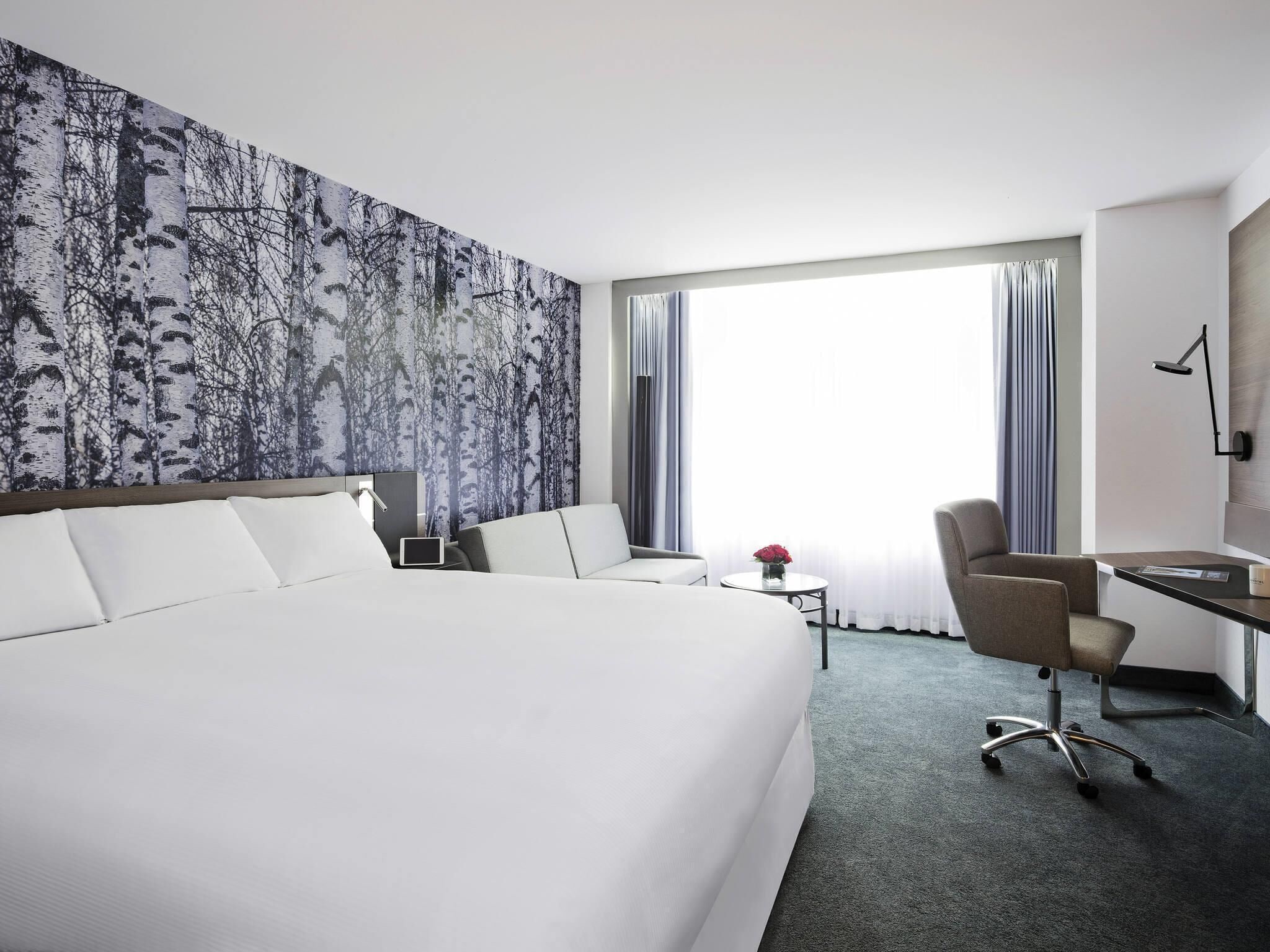 Superior Room, 1 King Bed with Sofa bed | Premium bedding, minibar, in-room safe, desk