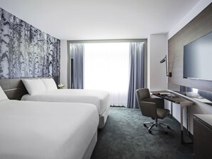 Habitación doble superior, 2 camas matrimoniales | Ropa de cama de alta calidad y minibar 