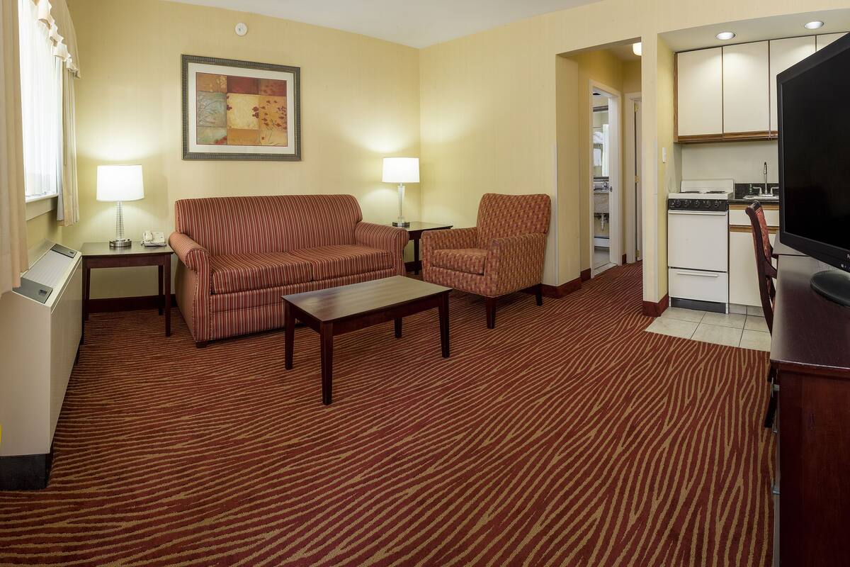 Iron/ironing board, cribs (surcharge), rollaway beds (surcharge)