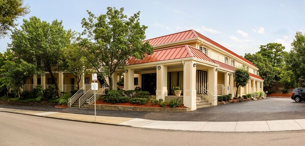 واجهة المنشأة