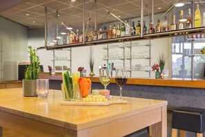 Bar (on property) - Leonardo Hotel Lelystad City Center (Lelystad)