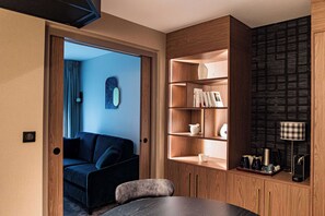 Suite, 1 King Bed, Non Smoking | Minibar, in-room safe, desk, blackout drapes - Best Western Plus La fayette Hotel & Spa (Epinal)