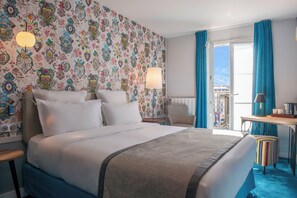Premium bedding, pillowtop beds, minibar, in-room safe