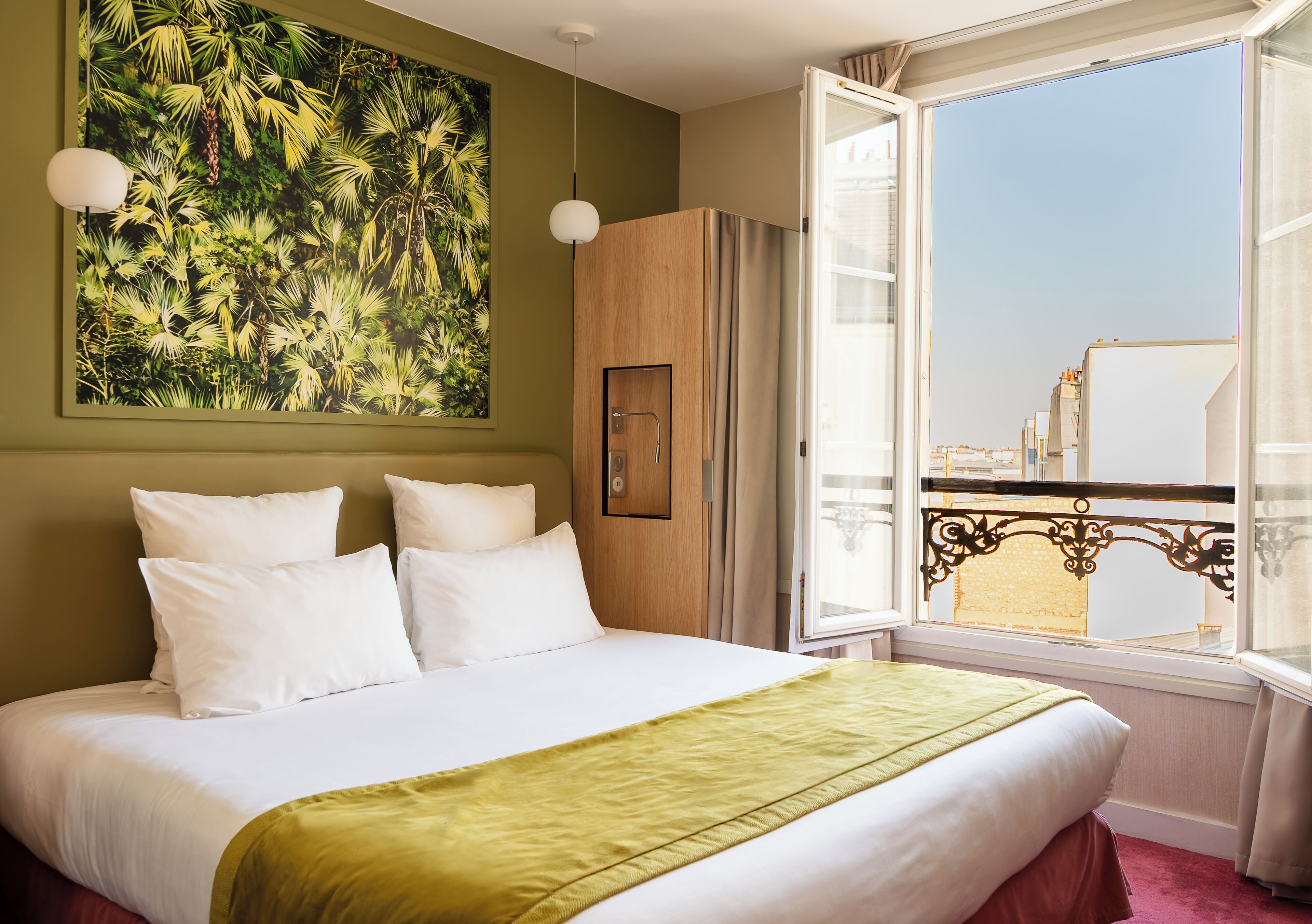 classic room | 1 bedroom, premium bedding, pillow-top beds, minibar