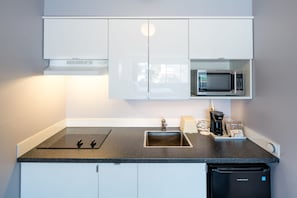 Luxury-Studio, 1 King-Bett | Schreibtisch, Verdunkelungsvorhänge, schallisolierte Zimmer