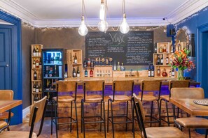 Bar (in der Unterkunft)