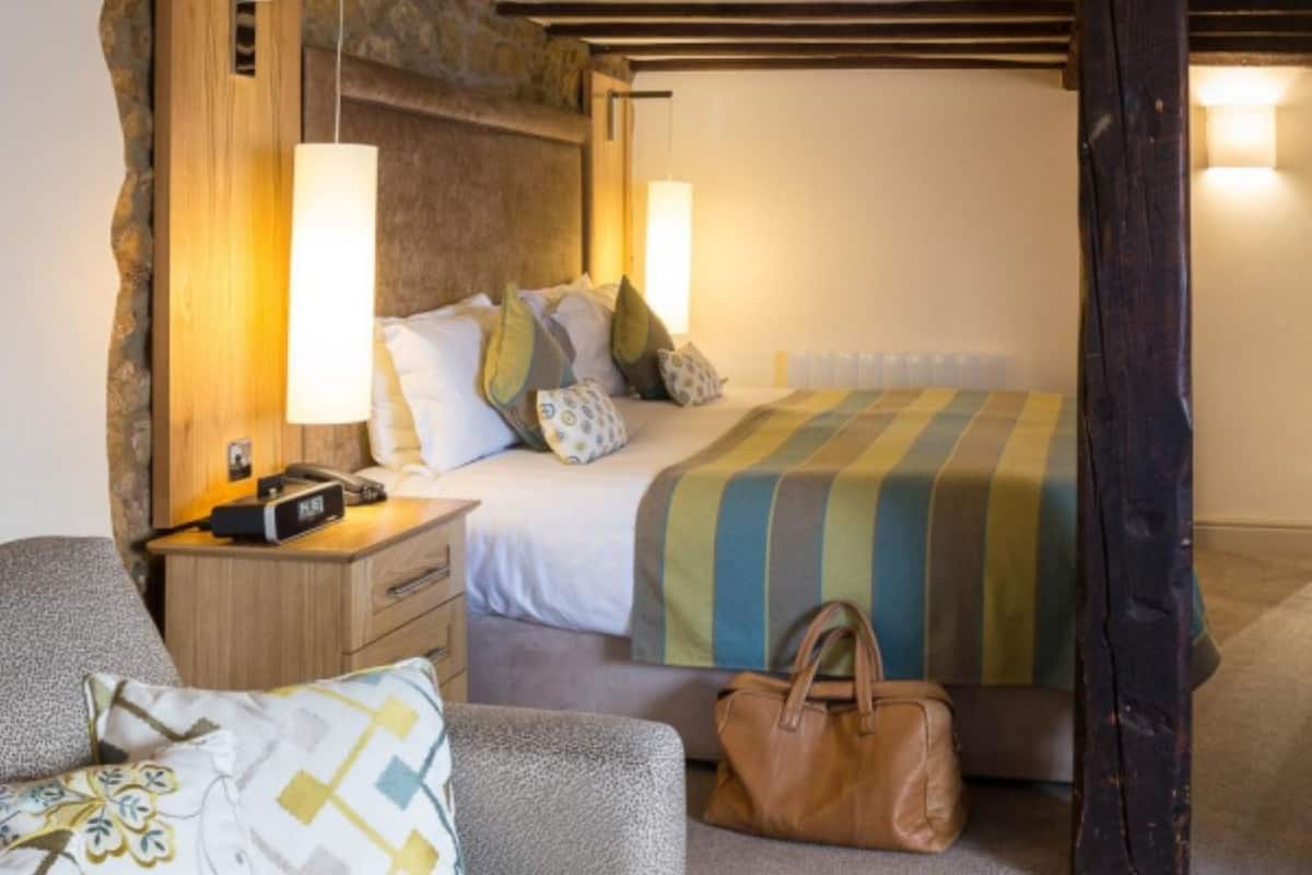 superior double room | premium bedding, in-room safe, individually decorated