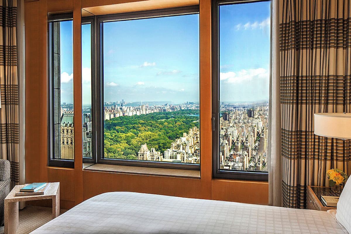 Premium bedding, down duvets, minibar, in-room safe