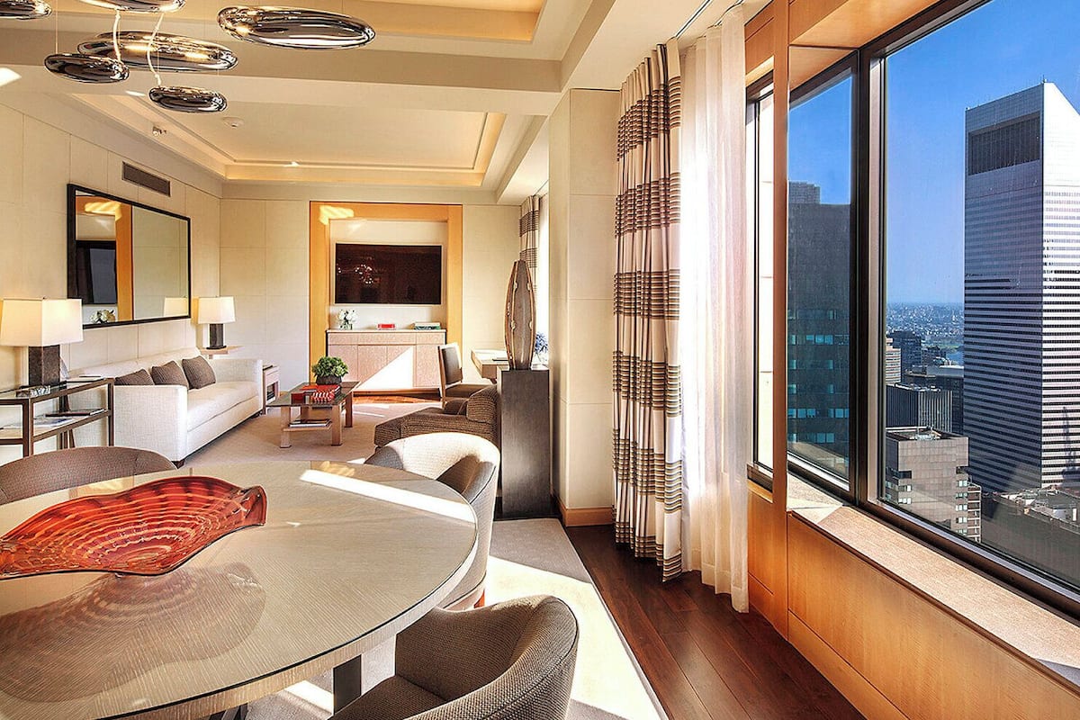 Manhattan Suite | Premium bedding, down duvets, minibar, in-room safe
