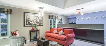 Super 8 by Wyndham Kingston