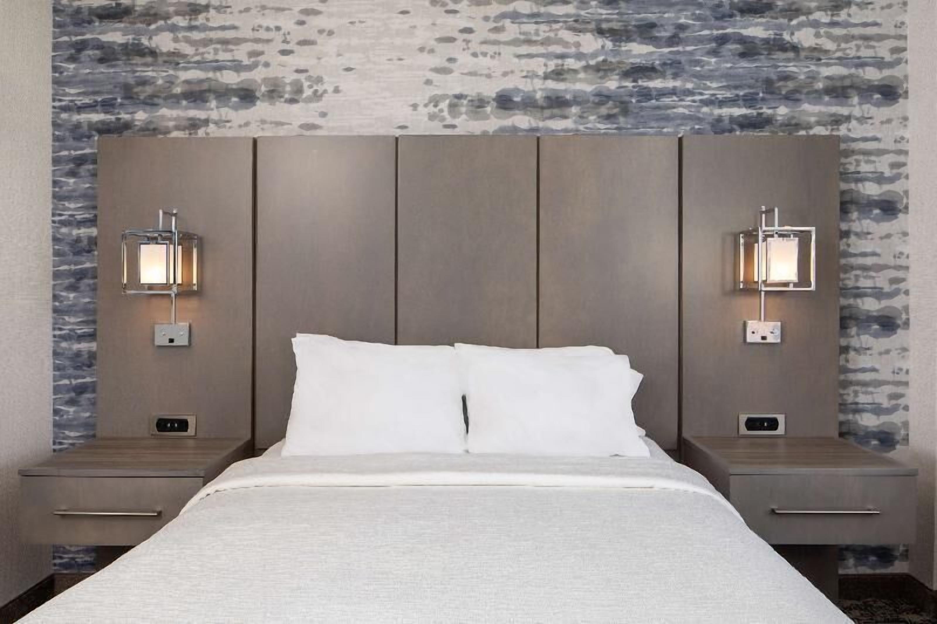 1 bedroom, premium bedding, pillow-top beds, in-room safe