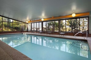Innenpool, Liegestühle
