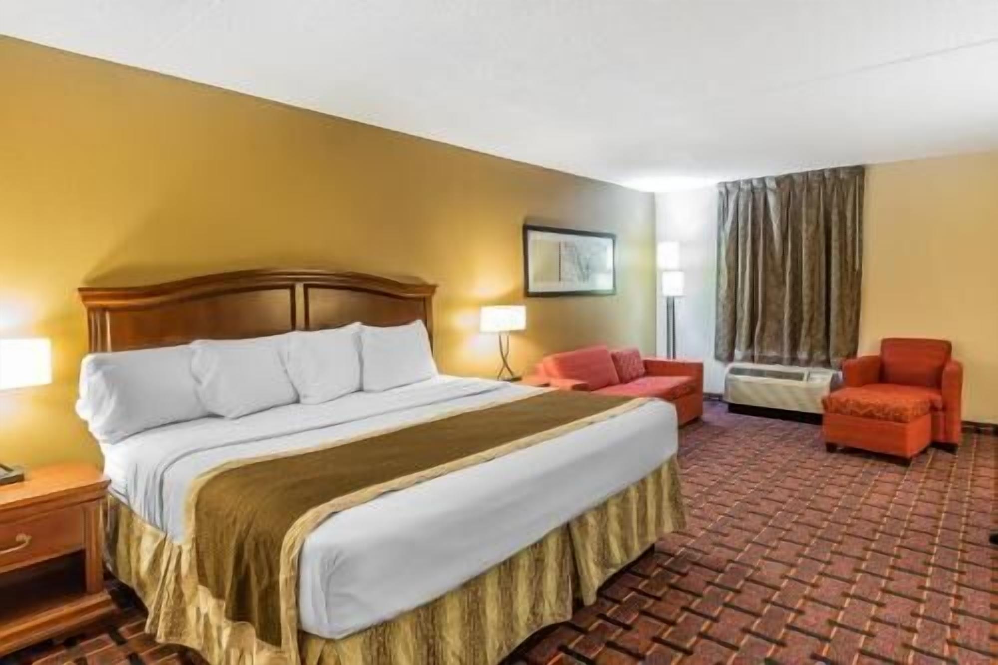 Desk, blackout curtains, free WiFi, bed sheets