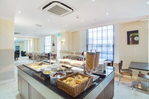 Daily buffet breakfast (GBP 13.95 per person)