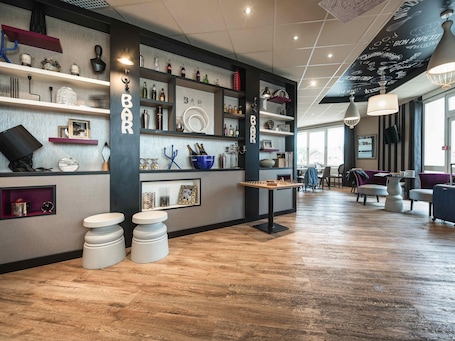 Bar (in loco). ibis Styles Rouen Nord Barentin