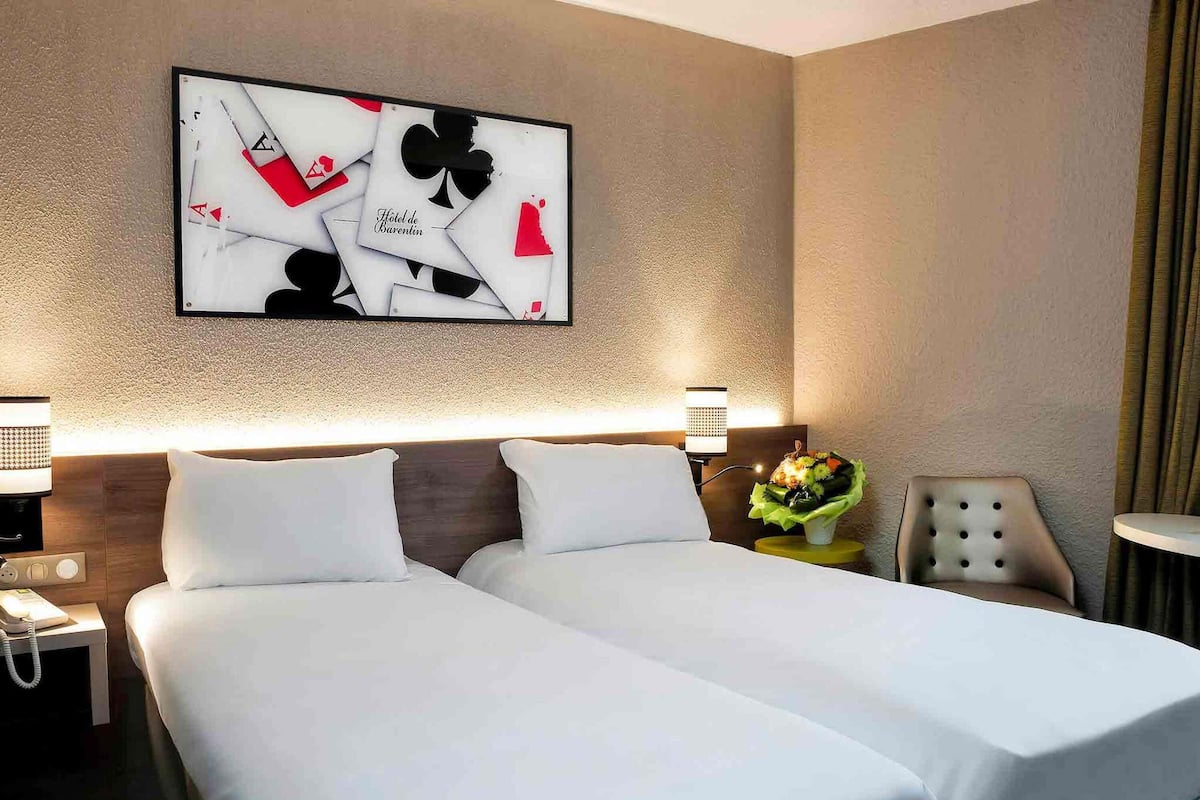 標準客房, 2 張單人床 | 房內夾萬、書桌、隔音、熨斗/熨衫板