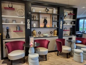 Bar (in der Unterkunft)