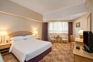 Superior Room, 1 Double Bed | Minibar, in-room safe, blackout curtains, soundproofing - Century Plaza Hotel (Shenzhen)