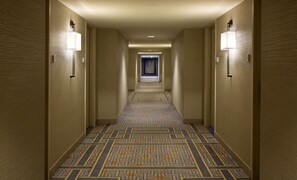 Lobby - DoubleTree by Hilton Chicago - Oak Brook (Oak Brook)