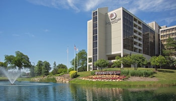 DoubleTree by Hilton Chicago - Oak Brook