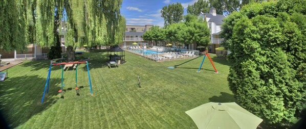 Courtyard - Best Western Inn At Penticton (Penticton)