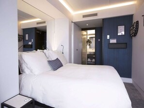 标准房, 1 张大床 (Extra Small) | 防过敏的被褥、迷你吧、客房内保险箱、办公桌