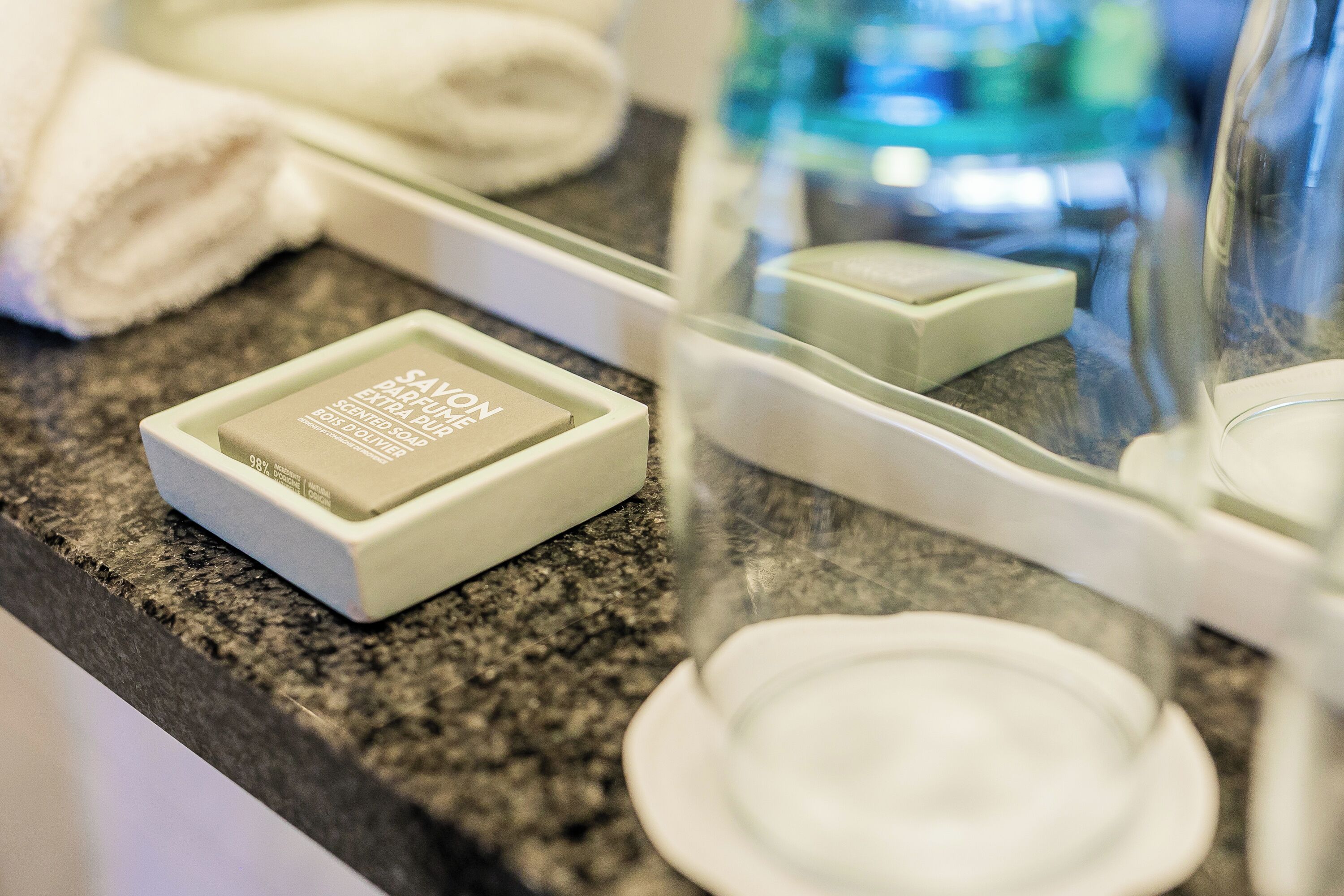 standard room, 1 queen bed (small) | bathroom amenities | combined shower/bathtub, hydromassage showerhead