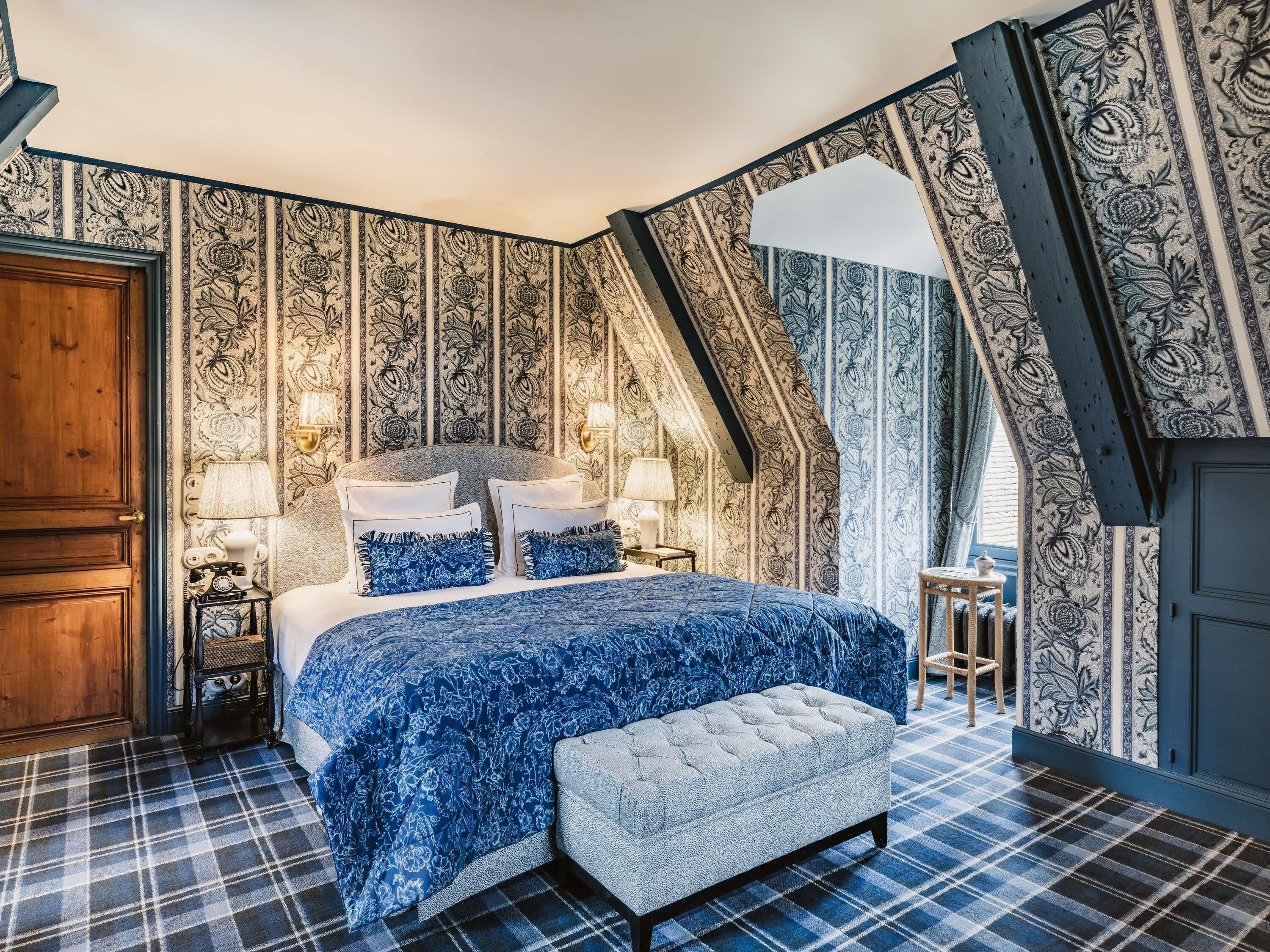 Kamar (Singular) (Abbey) | Minibar, brankas, didekorasi berbeda-beda, dan setrika/meja setrika