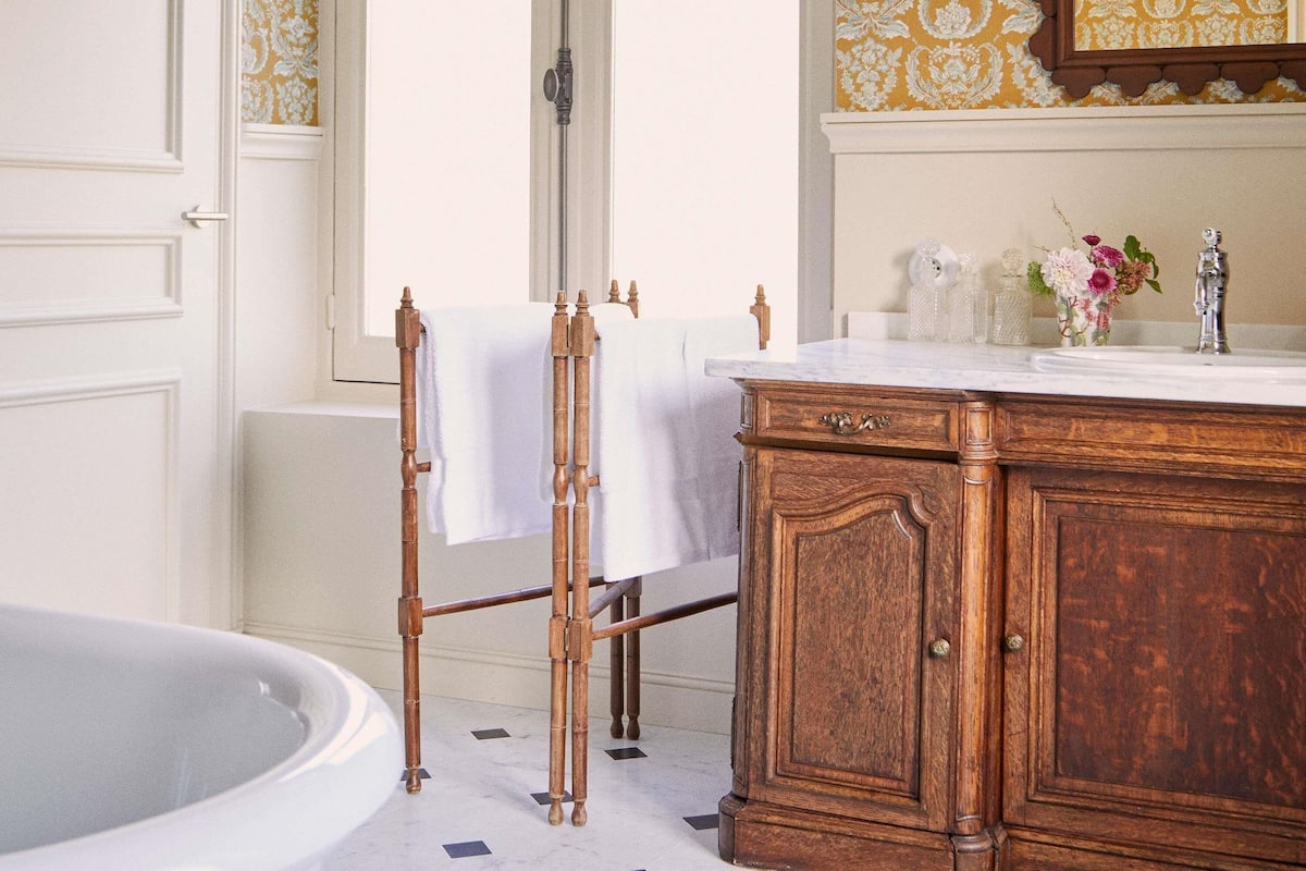 Suite (Abbe, Church view, 1st floor) | Bathroom