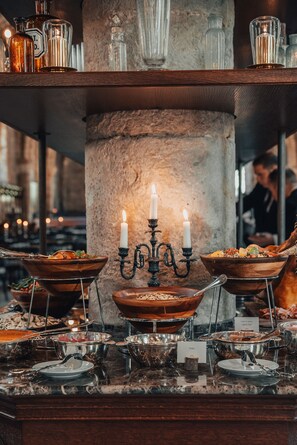 4 restaurants servant le petit-déjeuner