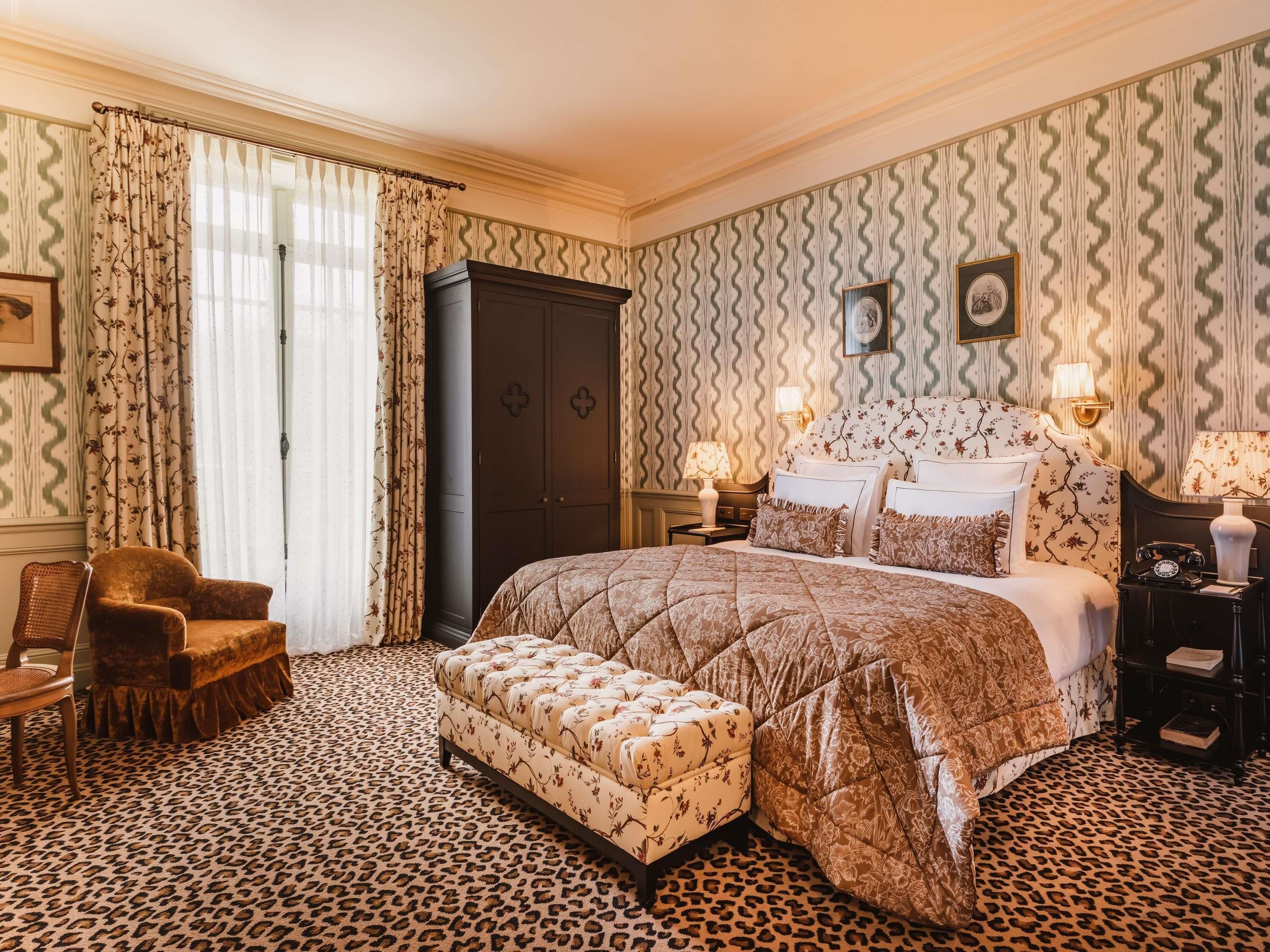 L'ABBAYE – SUITE PRESTIGE, 1 lit King, vue sur le domaine, 1er étage 