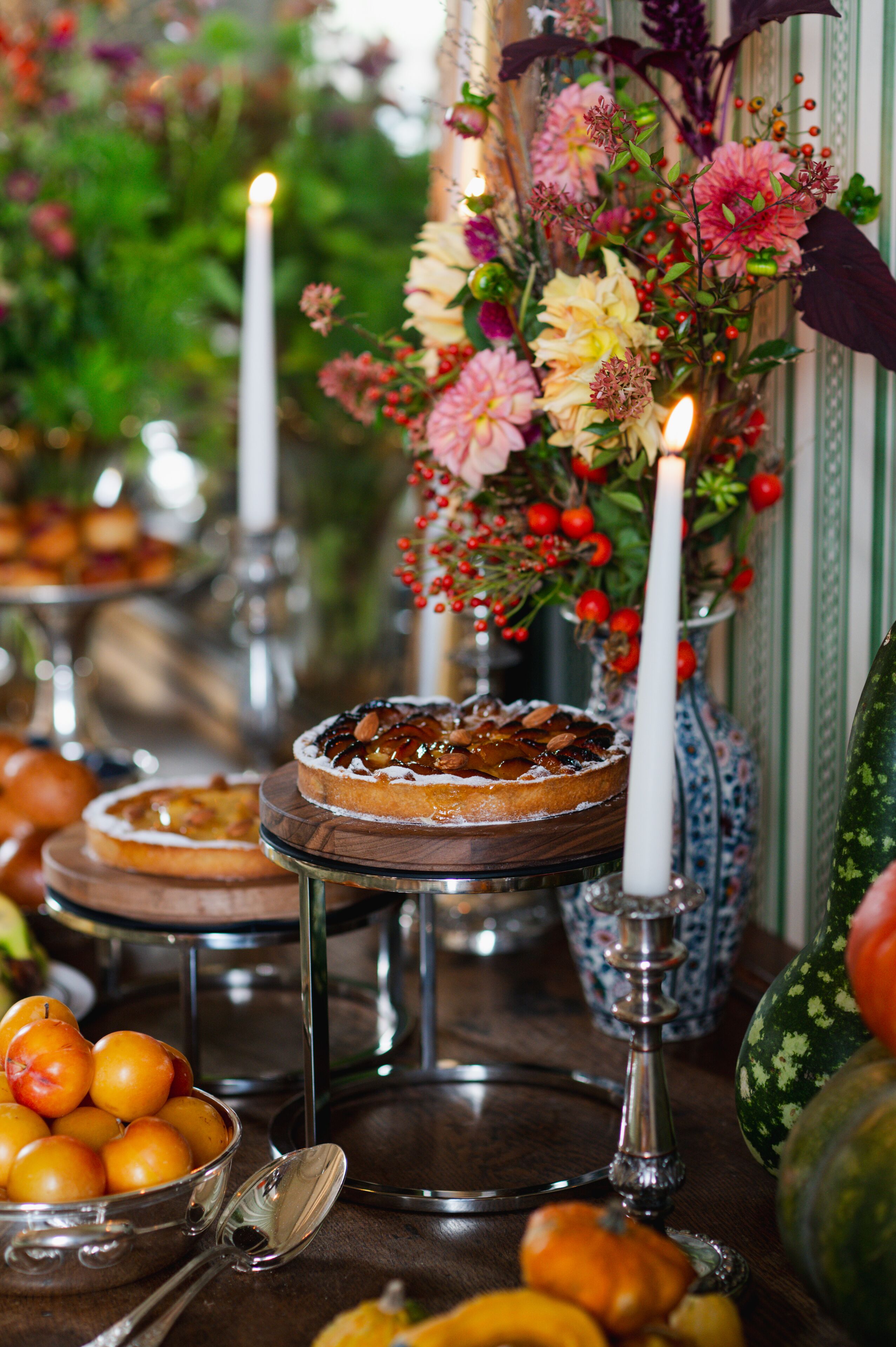 4 restaurants, breakfast served