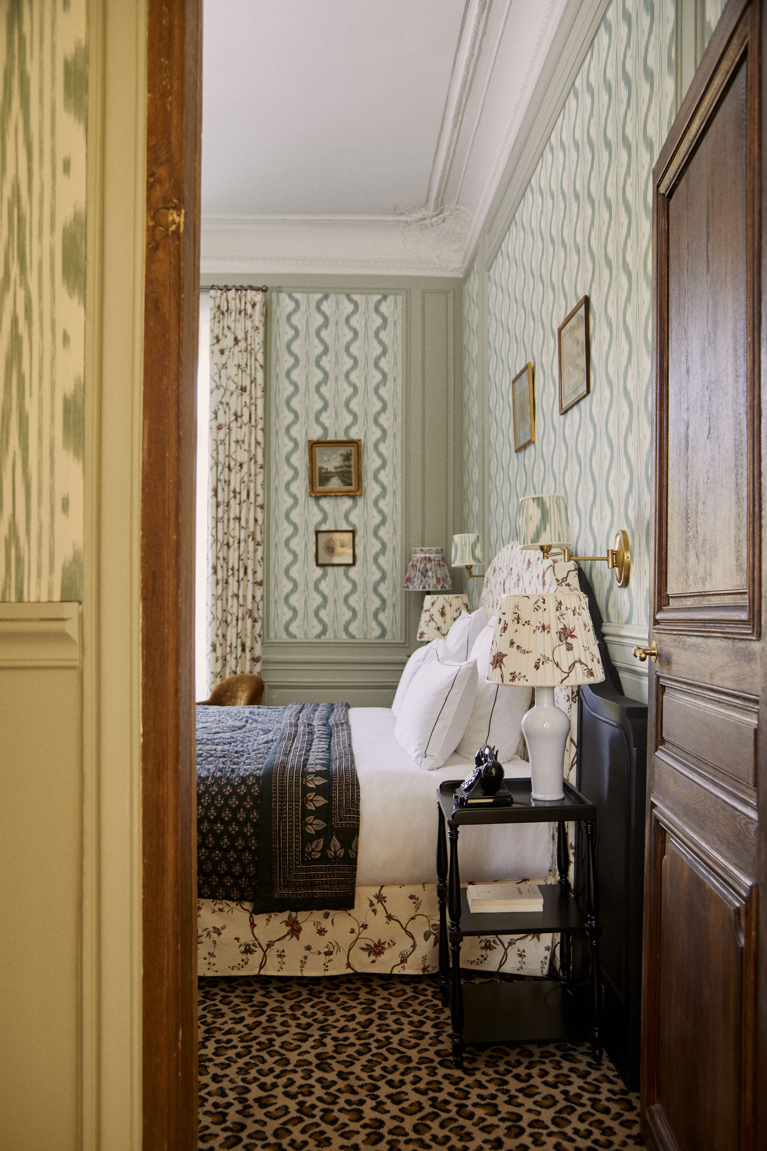 particular (abbey) | 1 bedroom, minibar, in-room safe, individually decorated