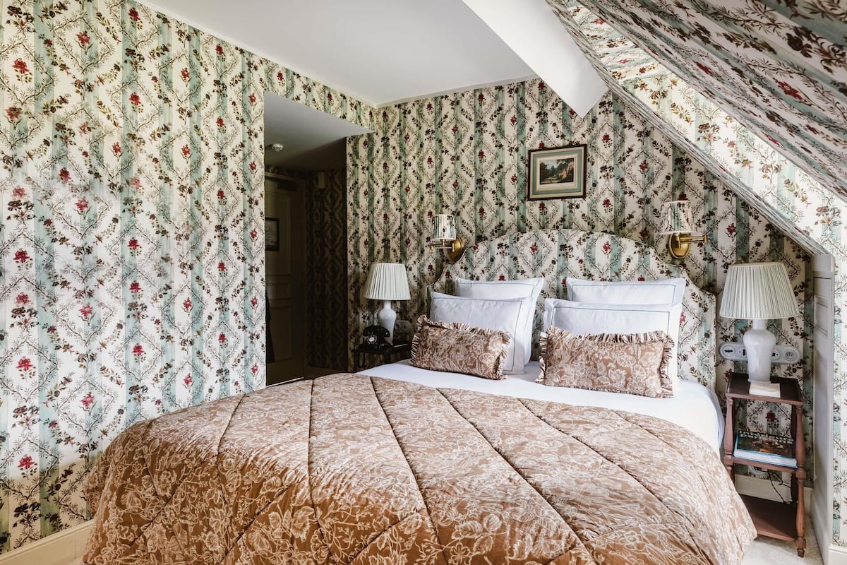 Superior-Zimmer, 1 King-Bett | Minibar, Zimmersafe, individuell dekoriert, Bügeleisen/Bügelbrett