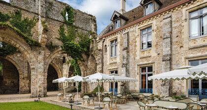 Abbaye des Vaux De Cernay, a Paris Society Collection hotel