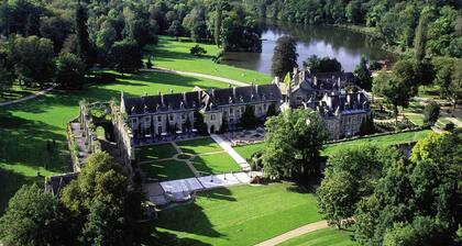 Abbaye des Vaux De Cernay, a Paris Society Collection hotel