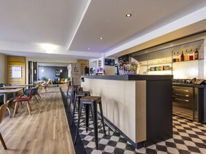 酒吧（店内）
