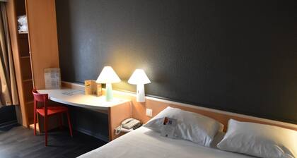 ibis Rochefort