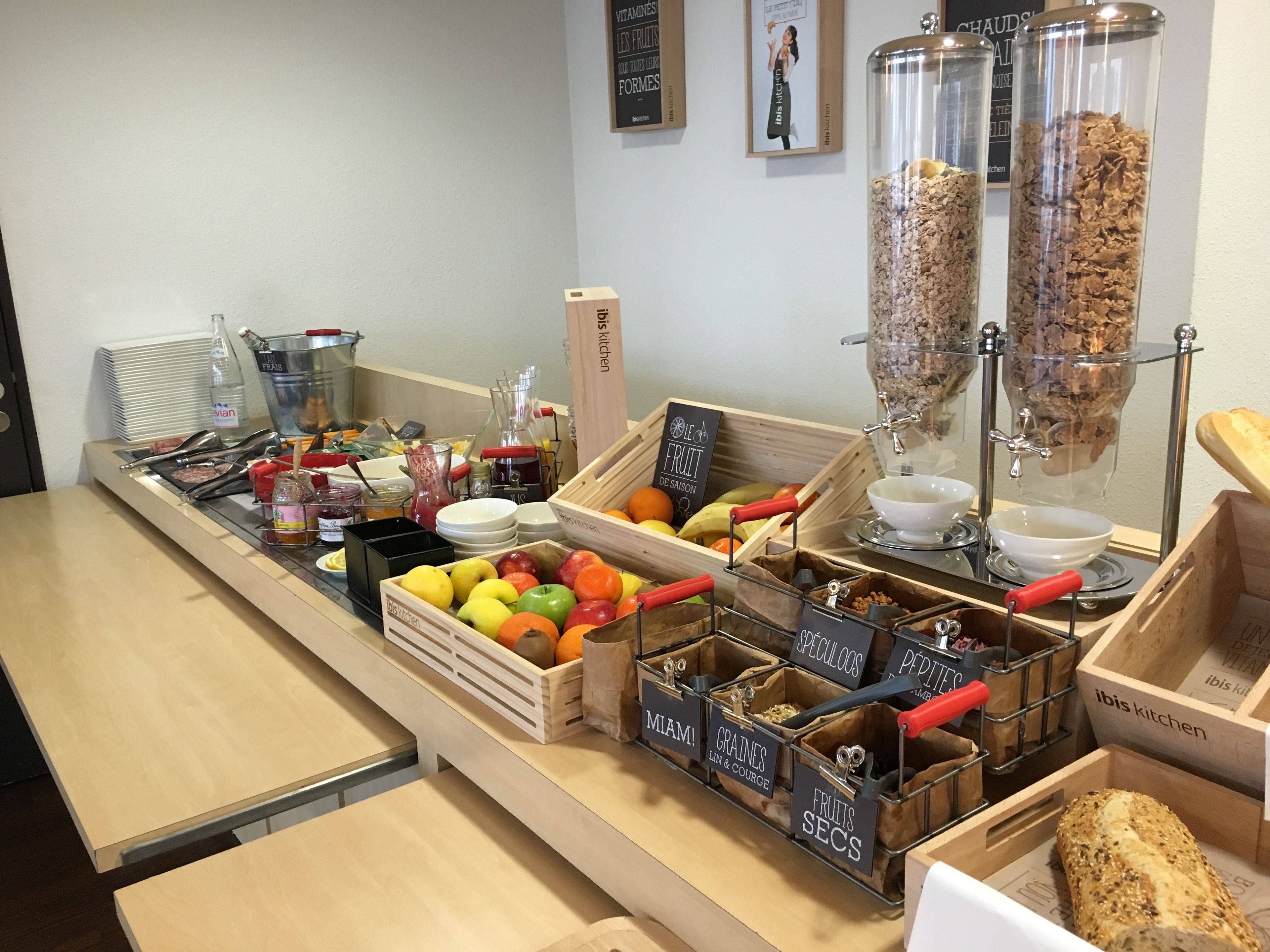 Daily buffet breakfast for a fee